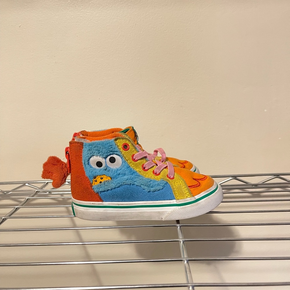 VANS Sesame Street Kids Colorful High-Top Sneakers size 6C
